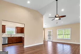 1009 Honey Ln, Loganville, GA 30052 - Photo 10