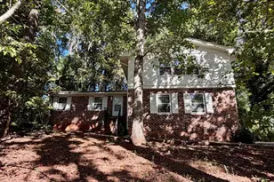 380 Shelton Woods Ct, Stone Mountain, GA 30088 - Photo 2