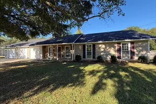 201 Merrill Dr, Lagrange, GA 30241 - Photo 1