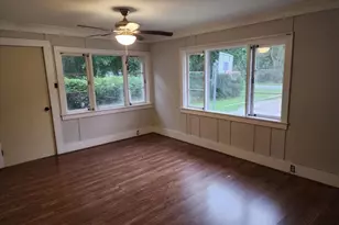 402 W 3rd St, Woodbine, GA 31569 - Photo 10
