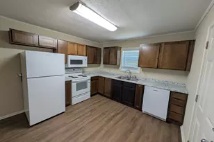 723 Cardinal Cir, Dublin, GA 31021 - Photo 4