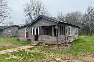 108 Scoggins St, Summerville, GA 30747 - Photo 2