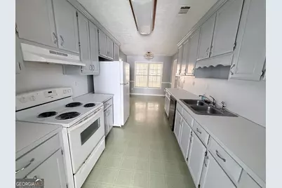 1986 Lou Drive SE, Conyers, GA 30013 - Photo 6