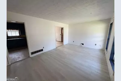 801 S Carter Drive, Jonesboro, GA 30236 - Photo 6