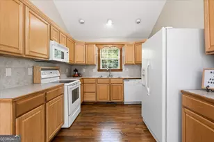 241 Graystone Pointe Dr, Macon, GA 31211 - Photo 12