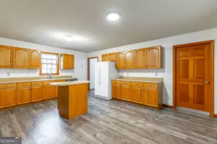 127 S Center St, Rossville, GA 30741 - Photo 4