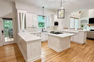 1240 Brookhaven Hideway Ct NE, Atlanta, GA 30319 - Photo 2