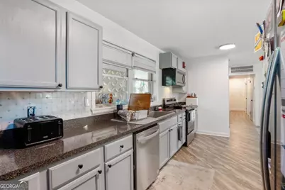 633 Halsey Street, Brunswick, GA 31525 - Photo 8