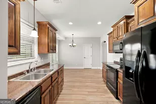 402 Tug Ct, Warner Robins, GA 31088 - Photo 6