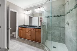 5600 Glenridge Park, Sandy Springs, GA 30342 - Photo 20