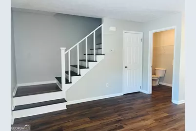 605 Wilburn Avenue #J, Lagrange, GA 30240 - Photo 4