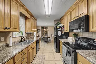 3575 Beulah Cir, Valdosta, GA 31605 - Photo 2