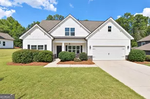 160 Duck Dr, Senoia, GA 30276 - Photo 1