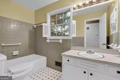 840 Sherwood Drive, Jonesboro, GA 30236 - Photo 32