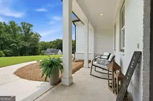 2049 Chestnut Oak Trl, Commerce, GA 30530 - Photo 4