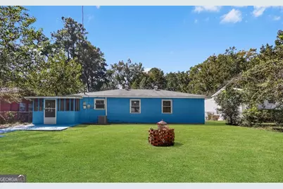 2438 E 39th Street, Savannah, GA 31404 - Photo 12