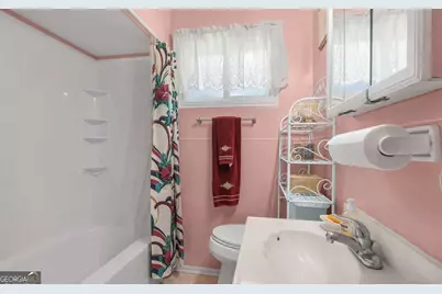 2438 E 39th Street, Savannah, GA 31404 - Photo 8