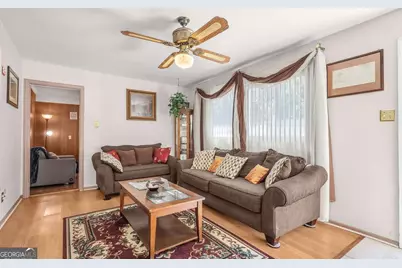 2438 E 39th Street, Savannah, GA 31404 - Photo 2
