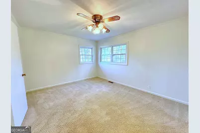 136 S Chilton Crescent, Lagrange, GA 30240 - Photo 12