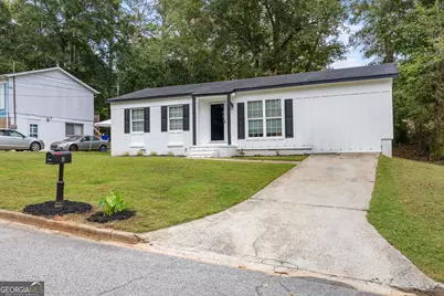 8 Westgate Park Drive, Newnan, GA 30263 - Photo 2