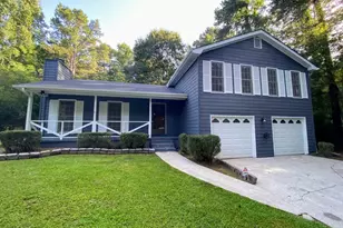 130 Carrollwood Dr, Fayetteville, GA 30215 - Photo 1