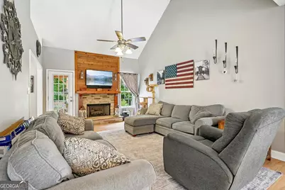 130 Chesterfield Drive, Newnan, GA 30265 - Photo 6