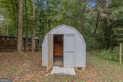 91 Oak Hill Drive NE, White, GA 30184 - Photo 4