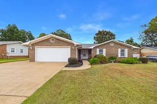 204 Scarborough Rd, Centerville, GA 31028 - Photo 2