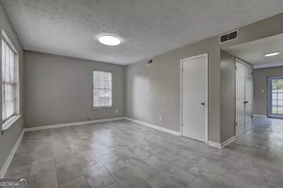738 Dunaire Way, Jonesboro, GA 30238 - Photo 8