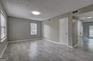 738 Dunaire Way, Jonesboro, GA 30238 - Photo 8