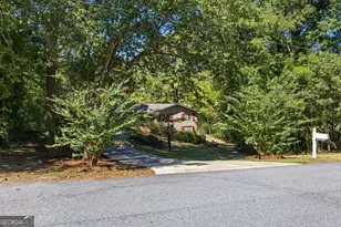 119 Hickory Ave, Fayetteville, GA 30215 - Photo 2