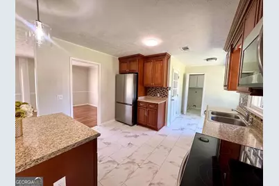 306 Brookwood Drive, Dublin, GA 31021 - Photo 4