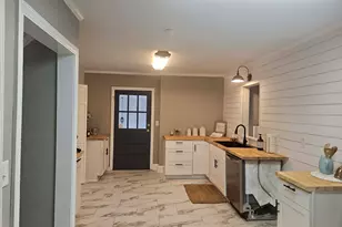 98 McCormick Ave, Hawkinsville, GA 31036 - Photo 10