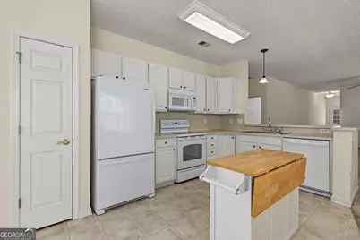 13 Hampshire Lane, Newnan, GA 30265 - Photo 14