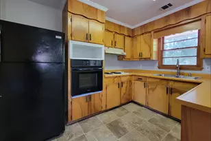 300 Nancy St, Winder, GA 30680 - Photo 4