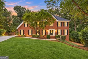 1071 Lake Washington Dr, Lawrenceville, GA 30043 - Photo 2