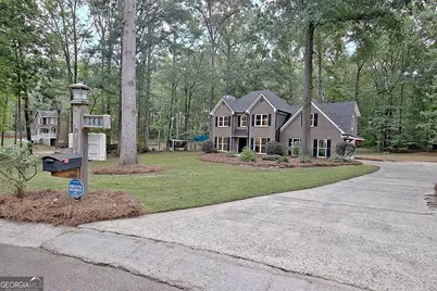 140 Cedar Creek Court, Fayetteville, GA 30215 - Photo 2