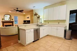 237 W Commons Dr, Saint Simons, GA 31522 - Photo 6