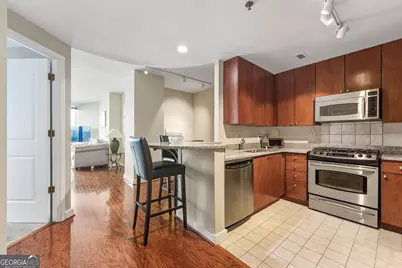 3338 Peachtree Road NE #APT 505, Atlanta, GA 30326 - Photo 2