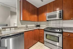 3338 Peachtree Rd NE, Atlanta, GA 30326 - Photo 6