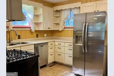 803 Dolvin Avenue, Union Point, GA 30669 - Photo 28