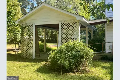 803 Dolvin Avenue, Union Point, GA 30669 - Photo 14