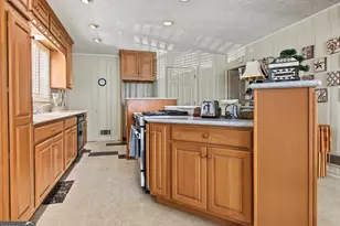2 Brookside Dr, Newnan, GA 30263 - Photo 34
