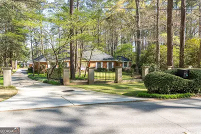 2506 Emerald Drive, Jonesboro, GA 30236 - Photo 2