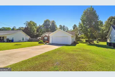 22 Canterbury Drive, Grantville, GA 30220 - Photo 2
