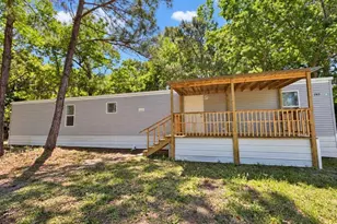 203 Sloan St, Saint Marys, GA 31558 - Photo 2