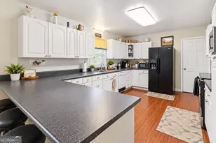 558 McCarty Rd, Statham, GA 30666 - Photo 10
