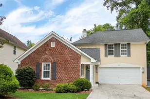 613 N Fairfield Dr, Peachtree City, GA 30269 - Photo 1