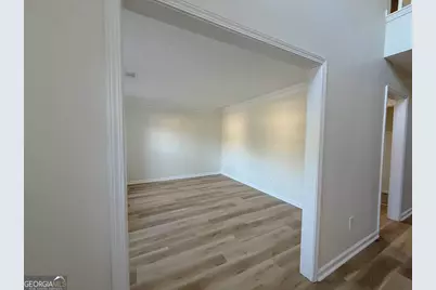 6681 Point Of Woods Drive, Stone Mountain, GA 30087 - Photo 8