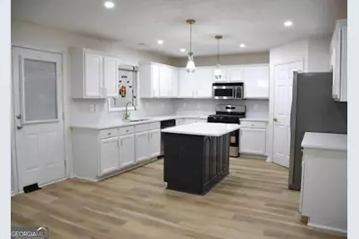 6681 Point Of Woods Drive, Stone Mountain, GA 30087 - Photo 16